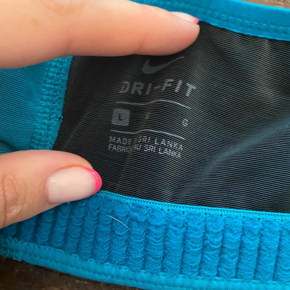 Nike sports bra - Picture 3 of 4